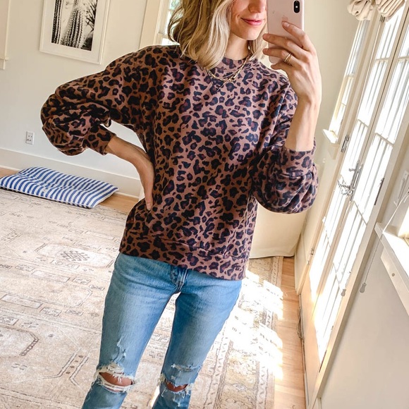 Abercrombie Fitch Puff Sleeve Crew 